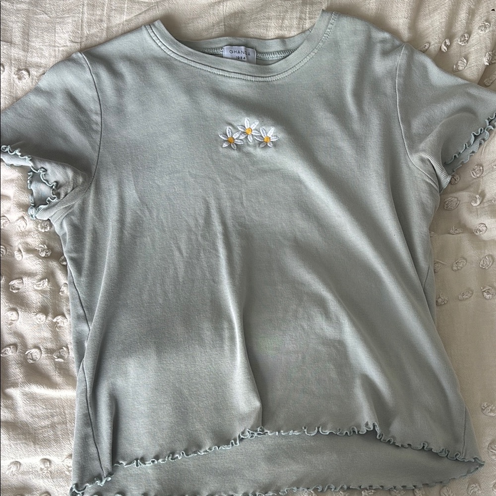 Light blue T-Shirt with Daisy Embroidery